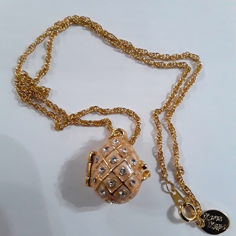 NWOT Keren Kopal Gold Egg Pendant with Apple Inside